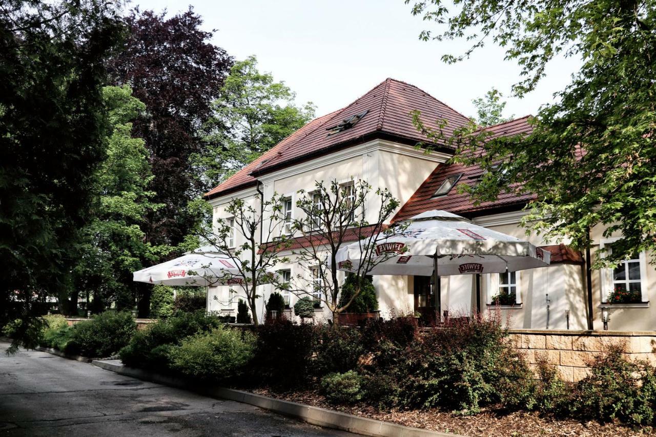 Hotel Pod Filarami Czeladz Exterior photo